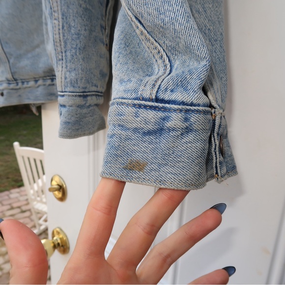 LevisXurban outfitters denim on the outside cozy on the inside jacket - Picture 5 of 5